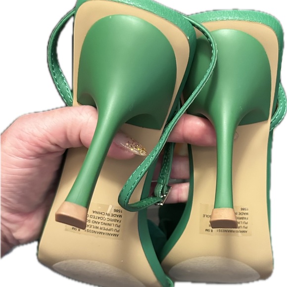 Brand New Steve Madden Green Floral Heels, 8.5 - Picture 2 of 4